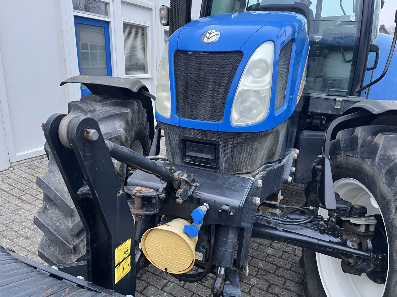 NEW HOLLAND T 6040 Elite