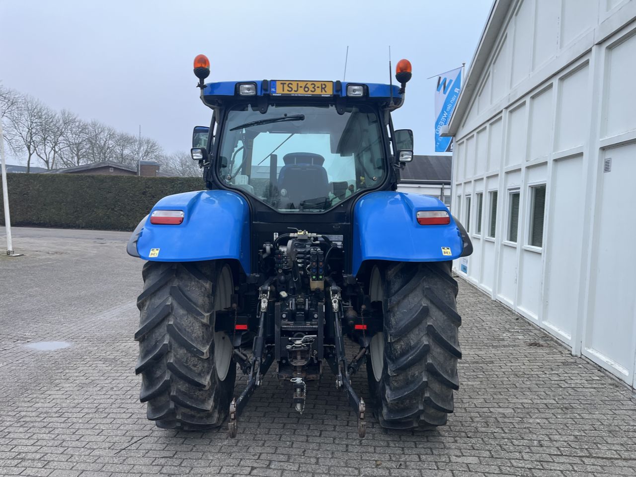 NEW HOLLAND T 6040 Elite