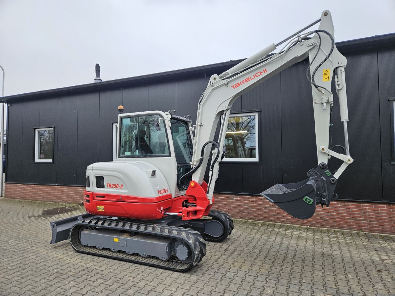 Takeuchi TB250-2 stage V