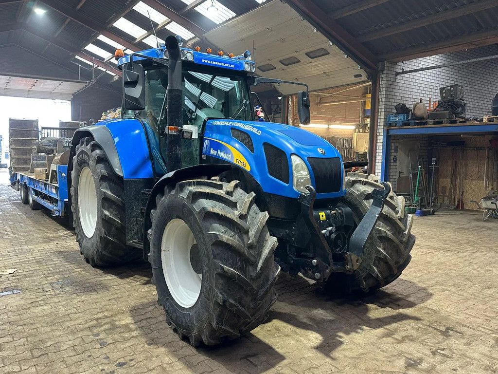New Holland TVT195 CVT