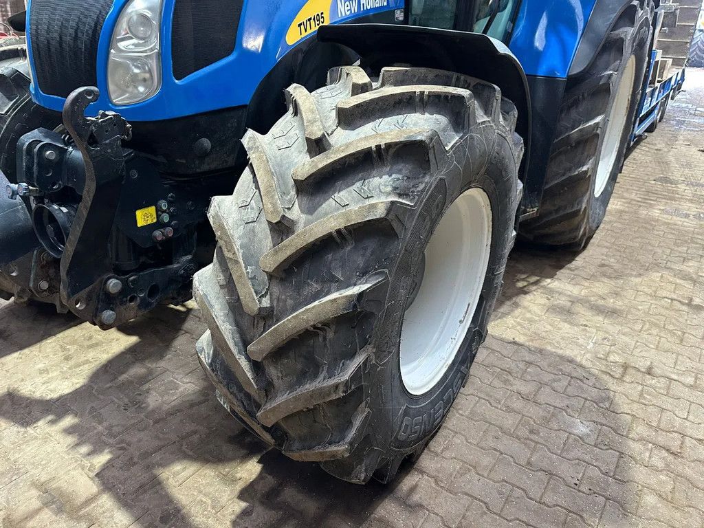 New Holland TVT195 CVT