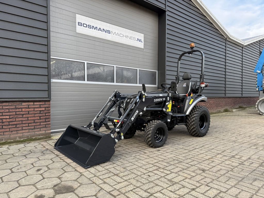 Solis 26 HST BLACK EDITION minitractor NIEUW met frontlader