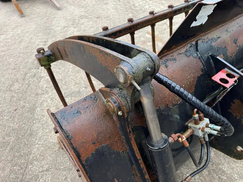 Manitou Pelikaanbak Manitou 2.4meter