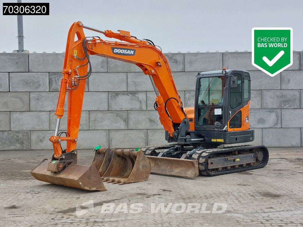 Doosan DX85 R-3 A/C - 3 Buckets