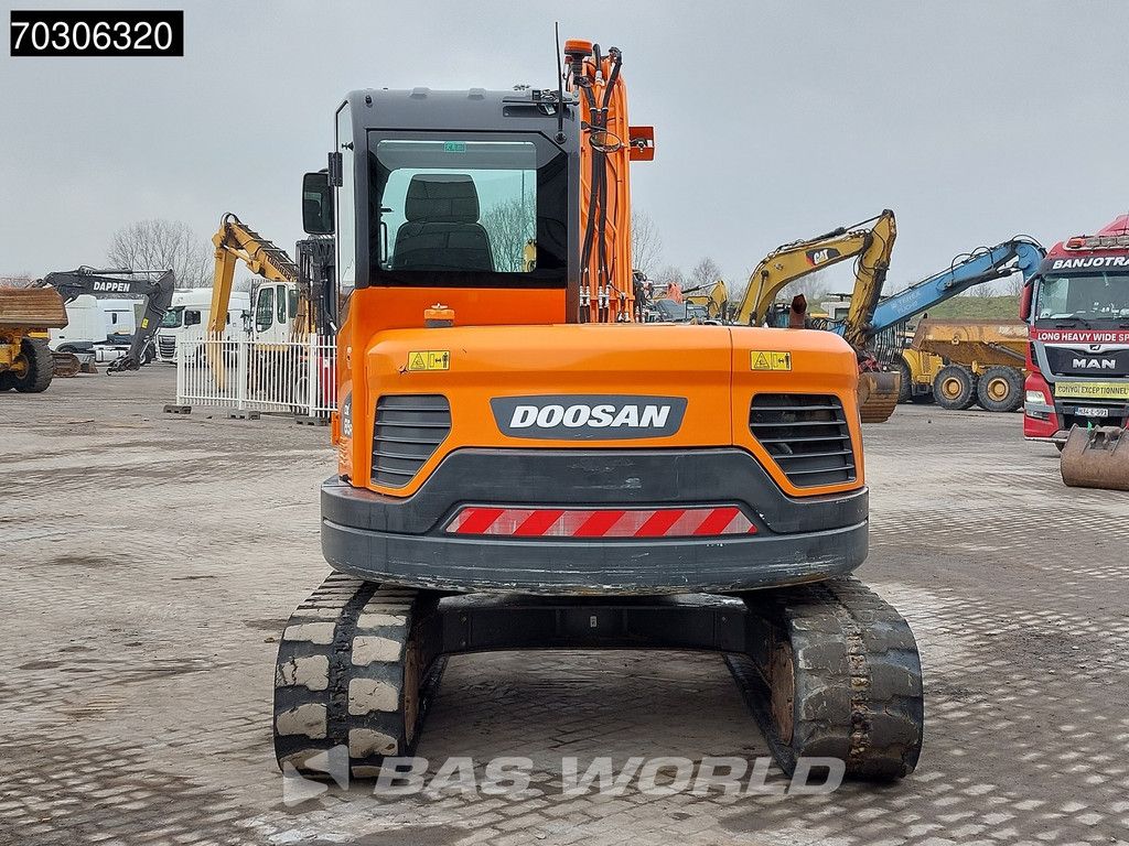 Doosan DX85 R-3 A/C - 3 Buckets