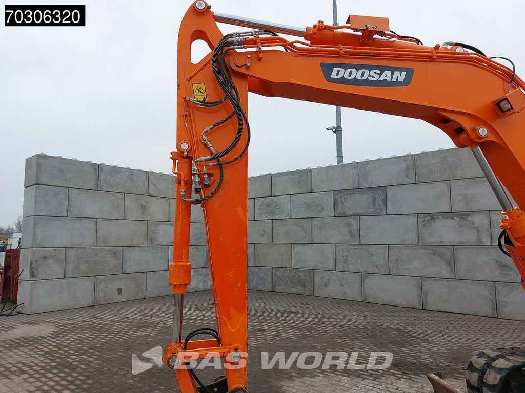 Doosan DX85 R-3 A/C - 3 Buckets