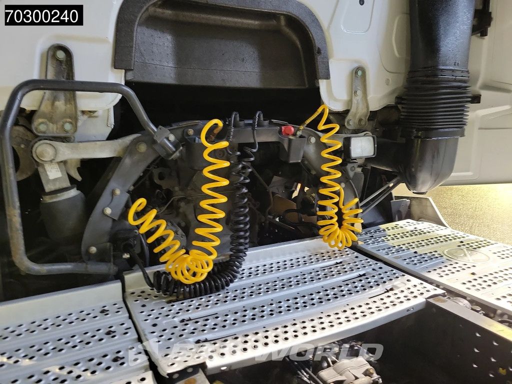 Mercedes Actros 1845 4X2 StreamSpace Euro 6