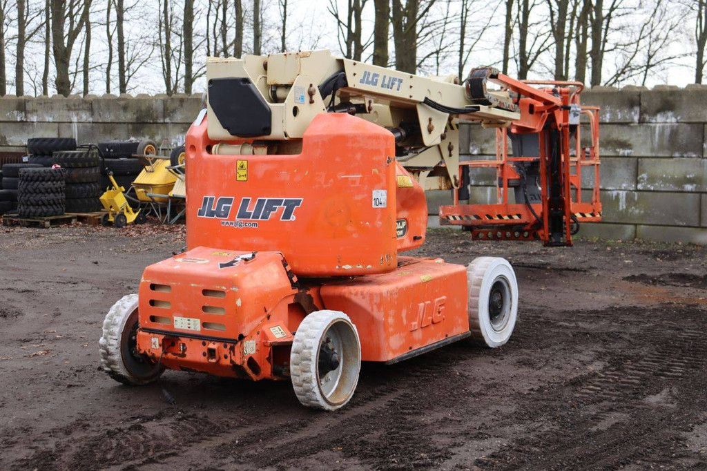 JLG M400AJPN Elektrische Gelenkteleskoparbeitsbühne 14,19 m