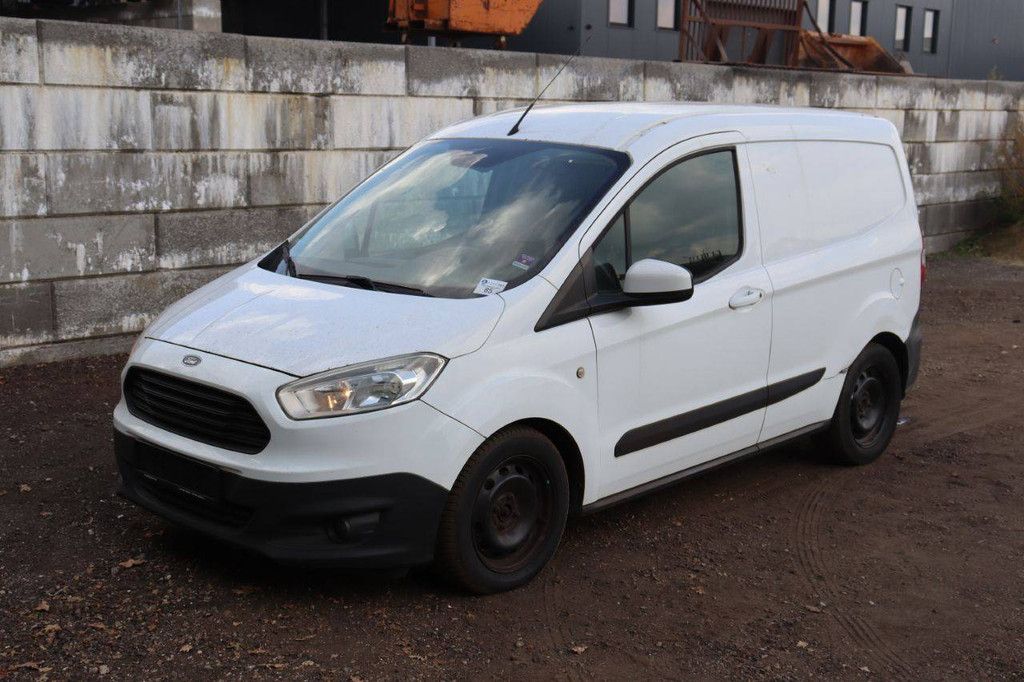 Ford Transit Courier Diesel 123hp Van