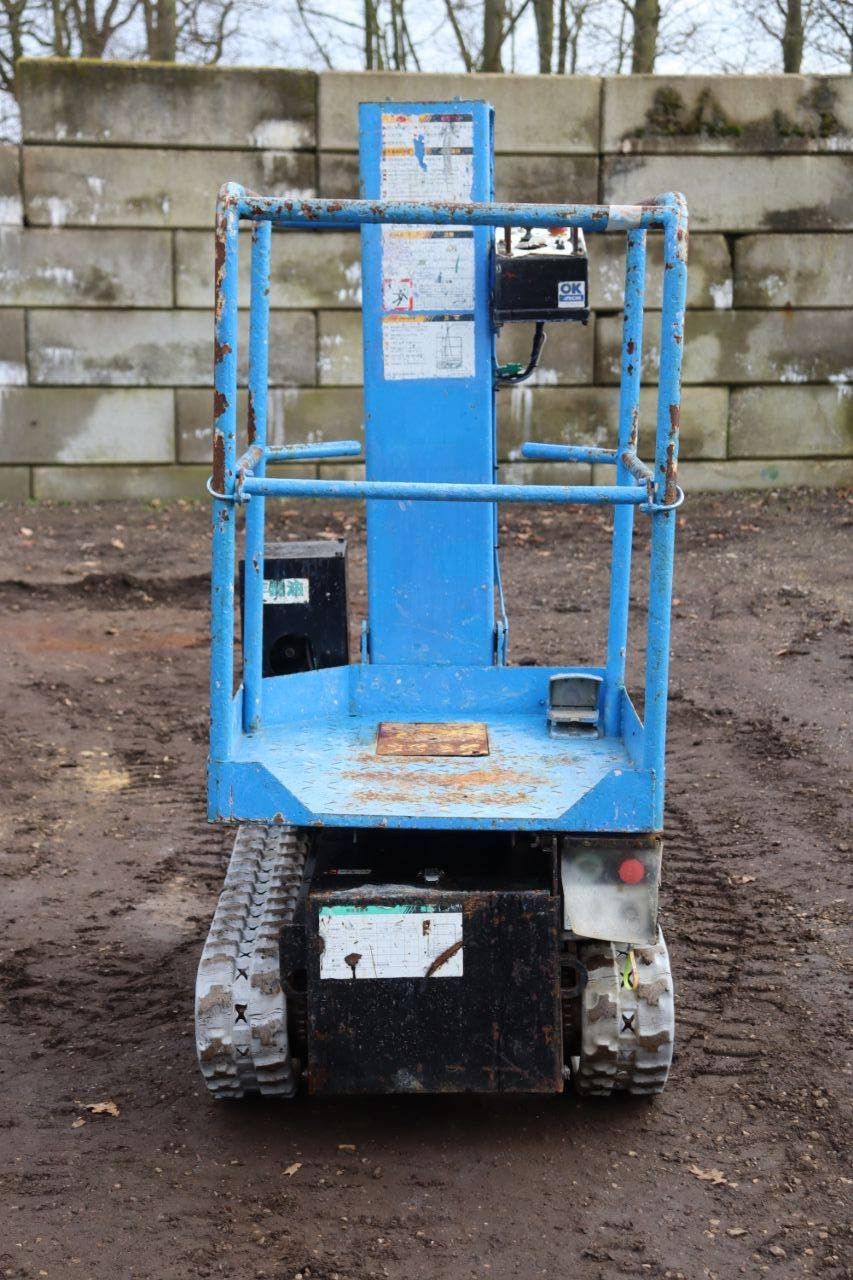 AICHI RM04B Electric Mast Lift 5.8m 2005