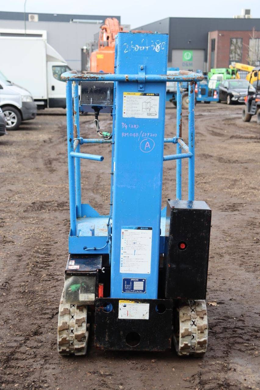 AICHI RM04B Electric Mast Lift 5.8m 2005