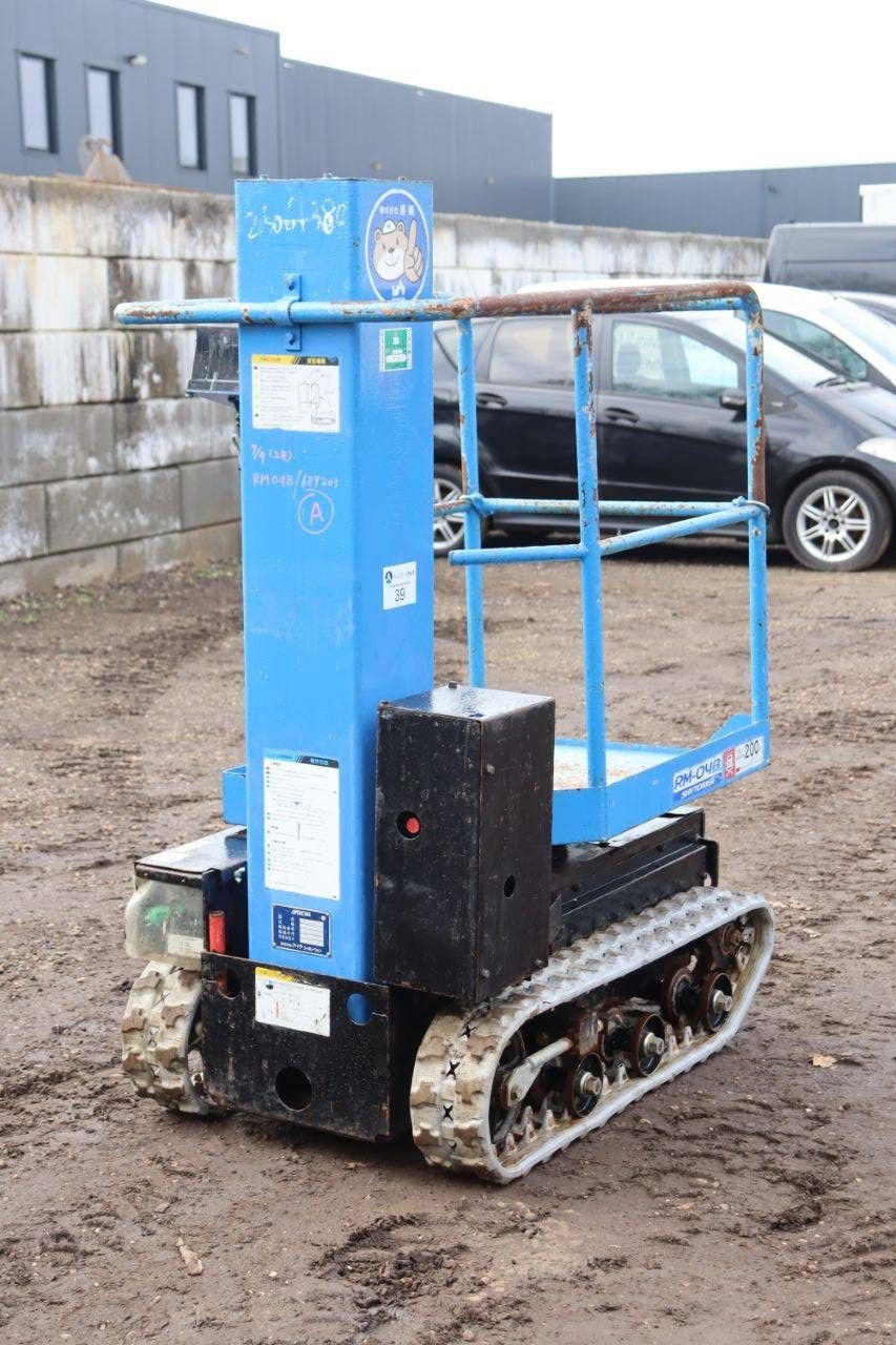 AICHI RM04B Electric Mast Lift 5.8m 2005