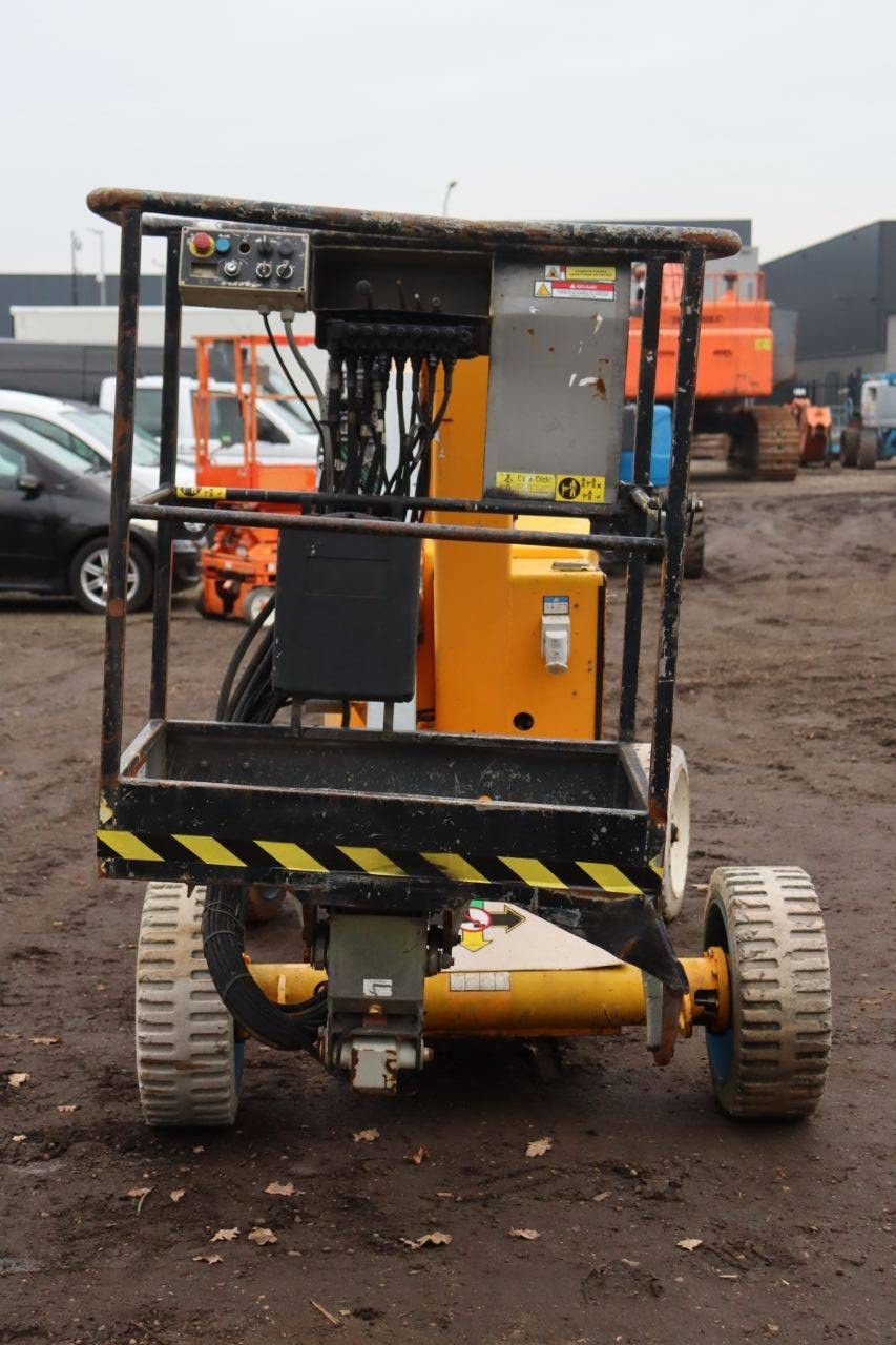 Articulating boom lift Nifty HR12 NCE Diesel 12.2m 2012