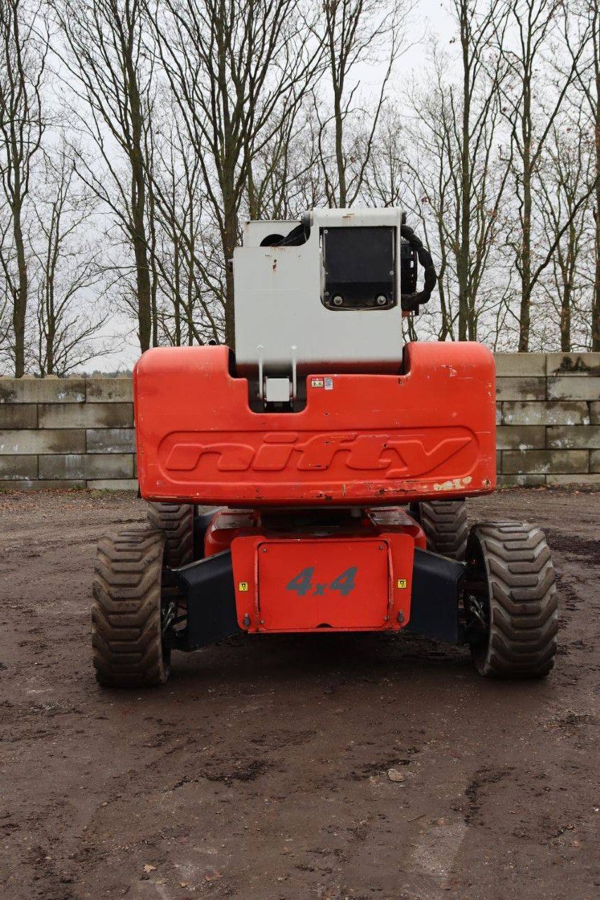 Knikarmhoogwerker Nifty HR28 Hybrid 4x4 Elektrisch+Diesel 28m 2016