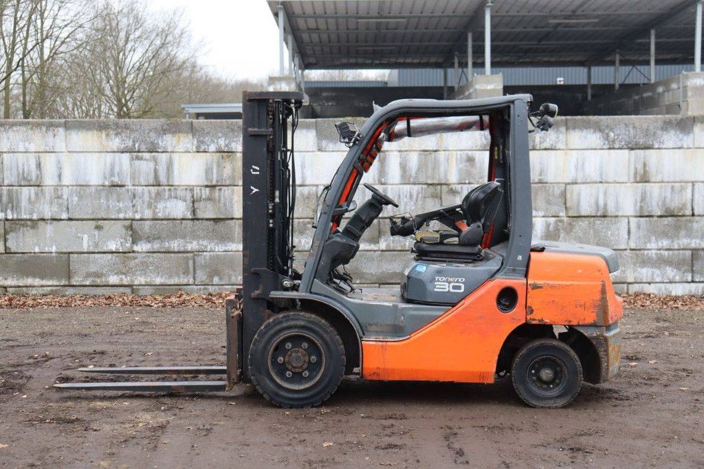 Forklift Toyota 52-8FDF30 Diesel 3000kg 4.3m 2015