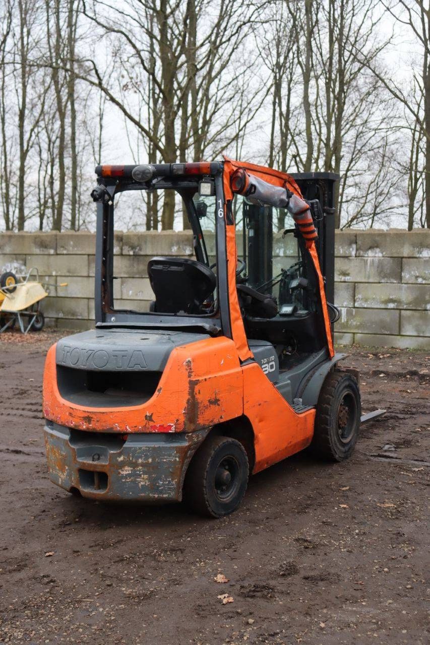 Forklift Toyota 52-8FDF30 Diesel 3000kg 4.3m 2015