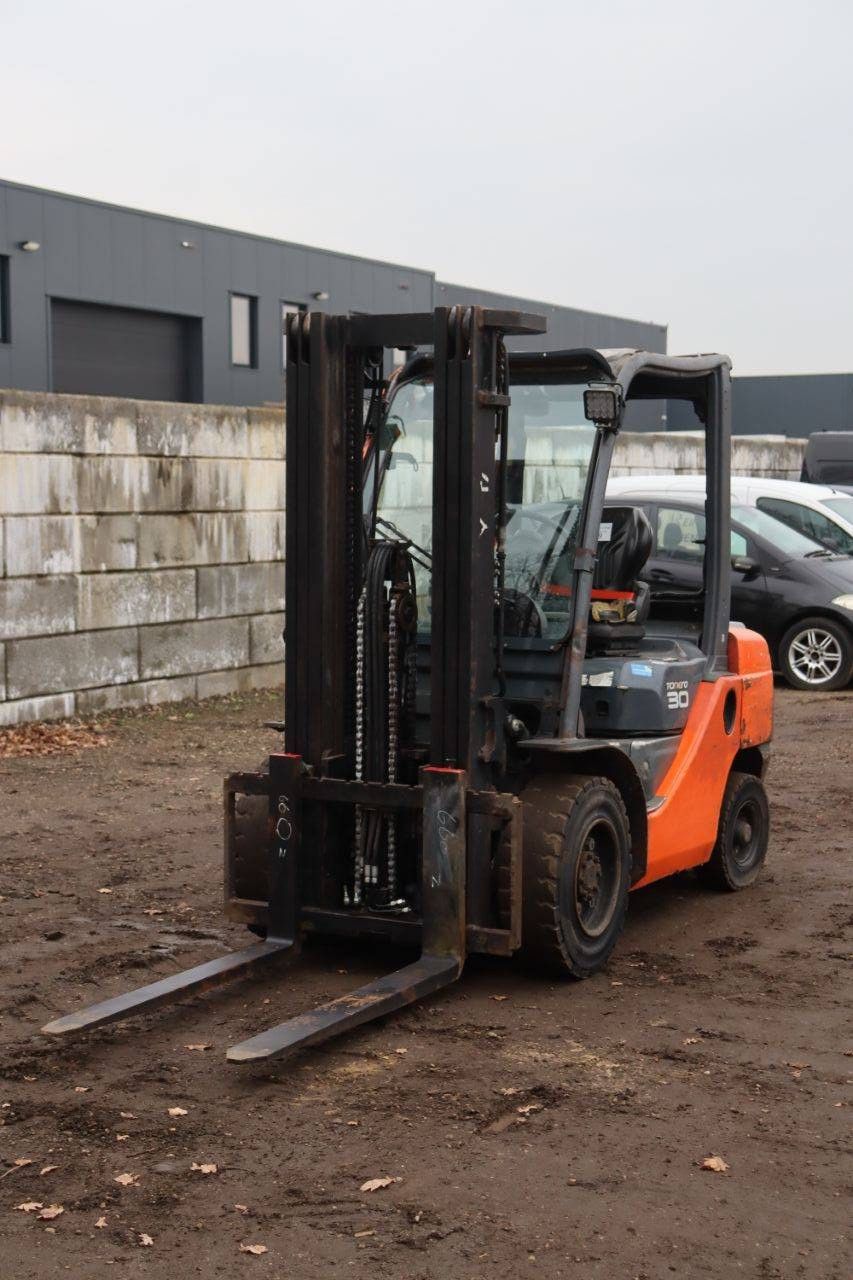 Forklift Toyota 52-8FDF30 Diesel 3000kg 4.3m 2015