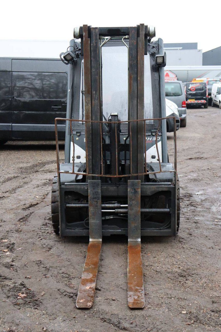 Heftruck Linde H30T LPG 2470kg 4.65m 2017