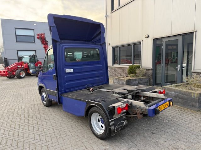 Iveco 35C18T 8T + Nefra Dichte trailer 7T