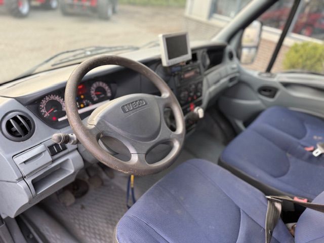 Iveco 35C18T 8T + Nefra Dichte trailer 7T