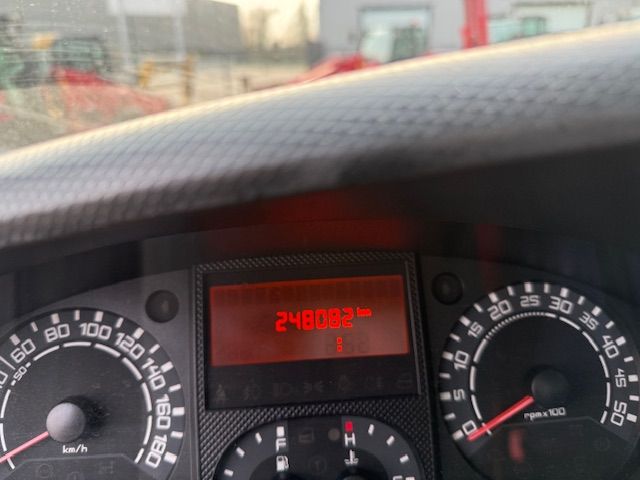 Iveco 35C18T 8T + Nefra Dichte trailer 7T