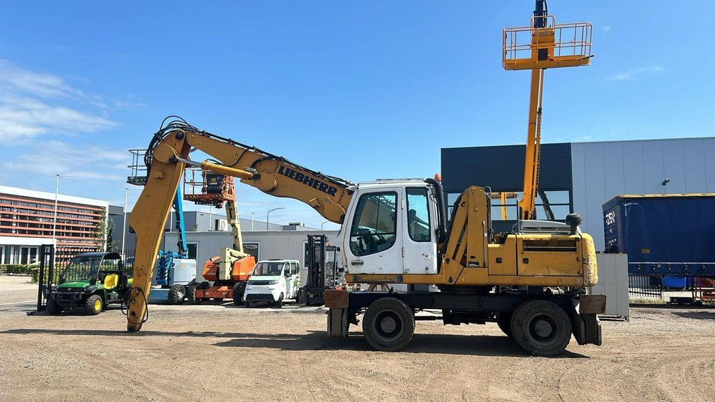 Wheeled excavator Liebherr A 904 C Diesel 2008