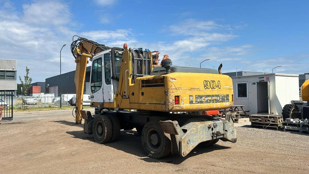Wheeled excavator Liebherr A 904 C Diesel 2008