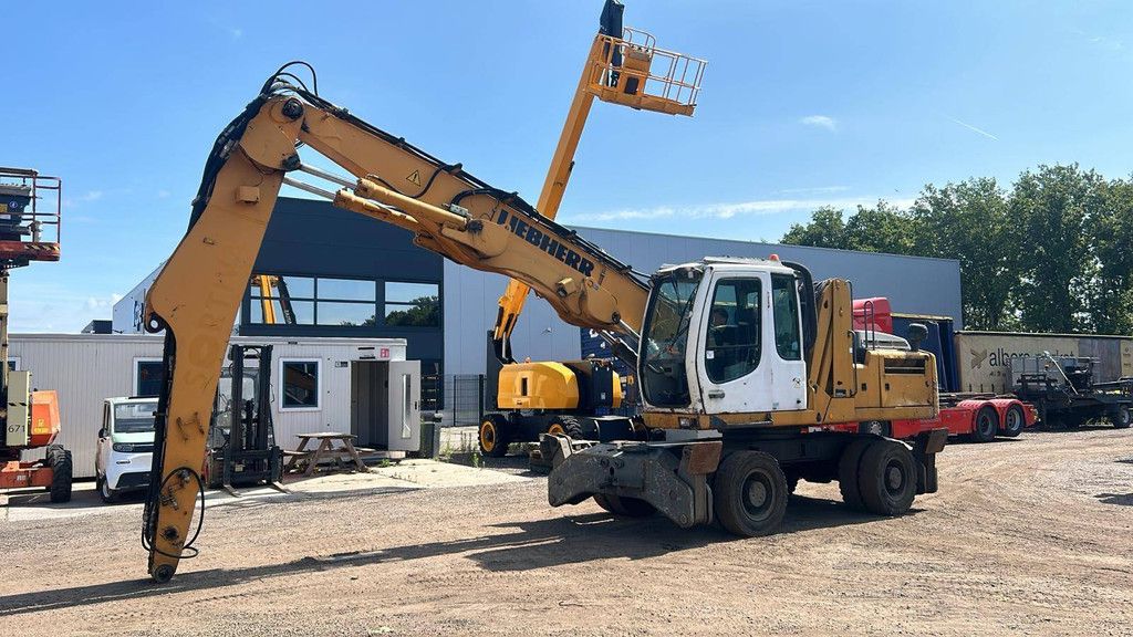 Wheeled excavator Liebherr A 904 C Diesel 2008