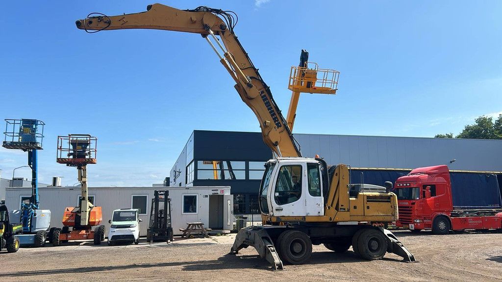 Wheeled excavator Liebherr A 904 C Diesel 2008