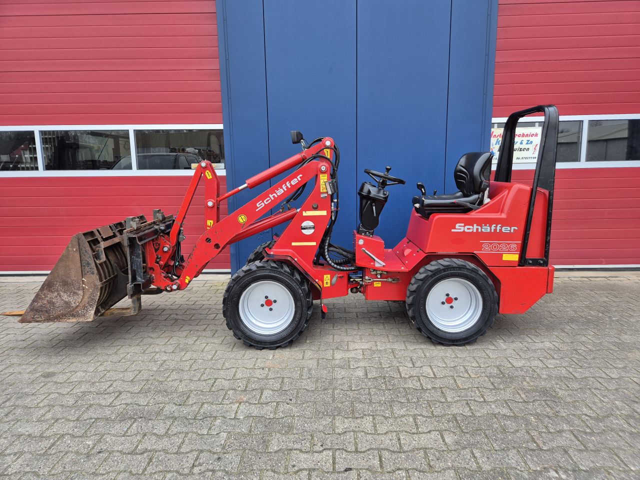 SCHAFFER 2026 MINI SHOVEL MET 4 AANBOUWDELEN