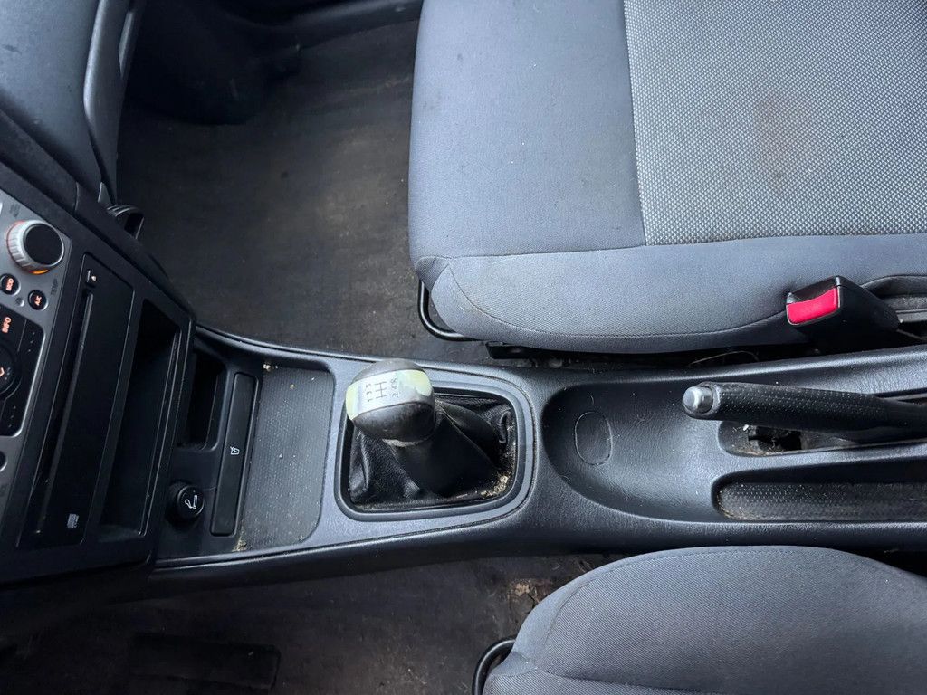 Nissan Almera **5DOORS-AIRCO-BELGIAN CAR**