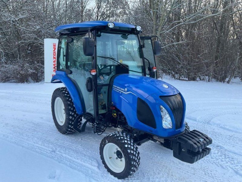 New Holland BOOMER 35 HST