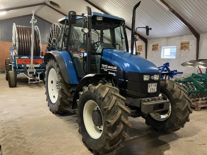 New Holland TS 110