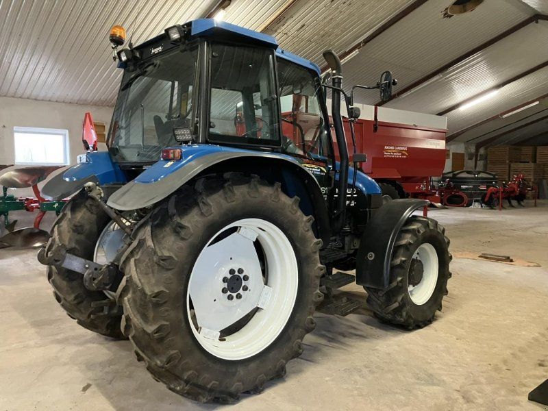 New Holland TS 110