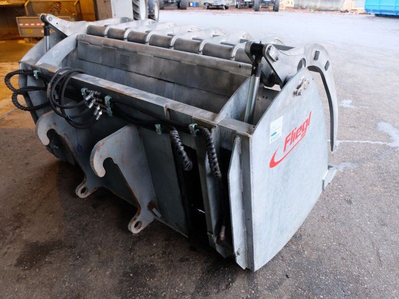 Fliegl Silogreifschaufel