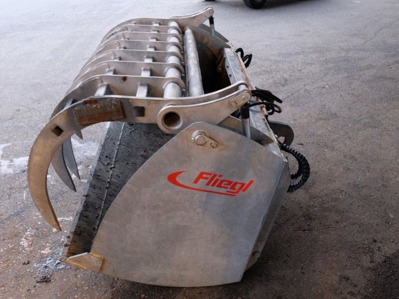 Fliegl Silogreifschaufel