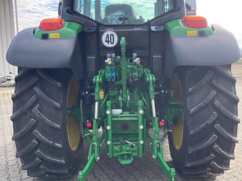 John Deere 6100M