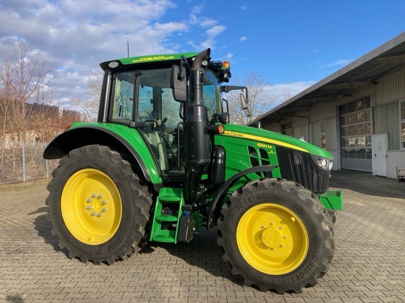 John Deere 6120M