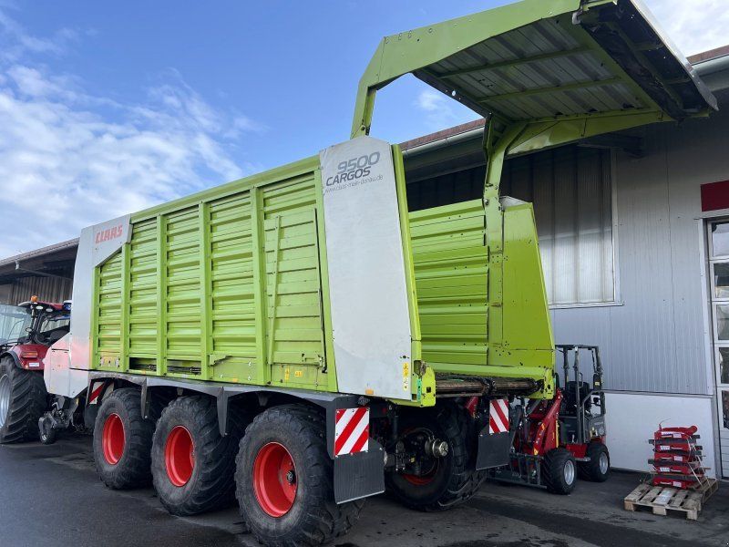 Claas Cargos 9500 Tridem auch mit Dosierwalzen zu haben