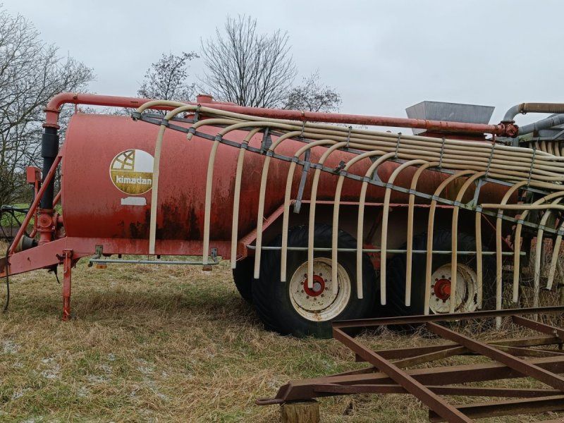 B. 15000l/15m Ikke tæt i