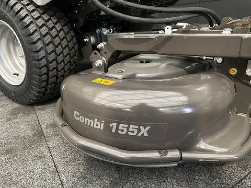 Husqvarna Rider P525DX mit 155Xcm Mähdeck, Diesel 24,21PS