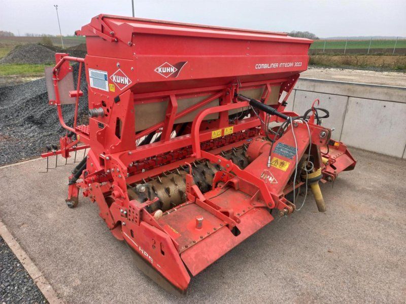 Kuhn Integra 3003 + HRB 302D