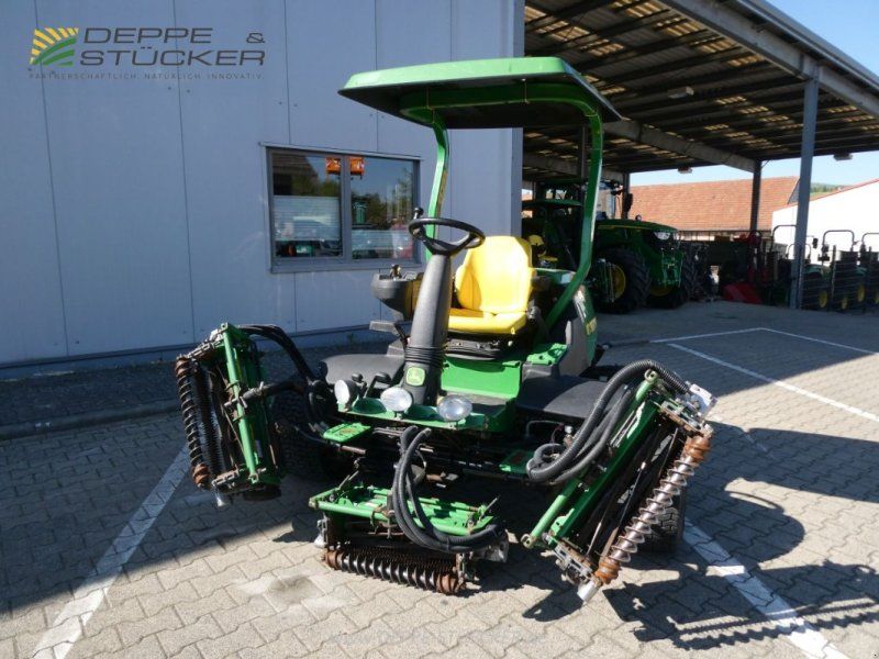 John Deere 8700