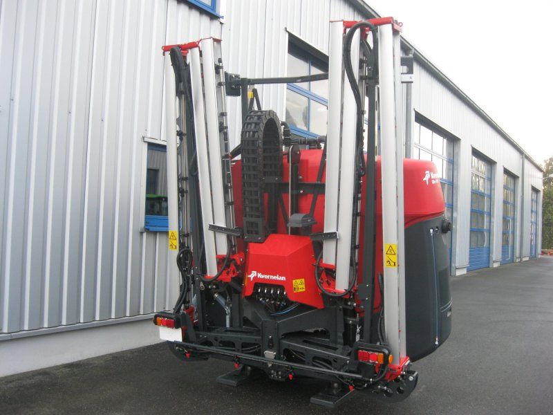 Kverneland iXter B 13 iXspray