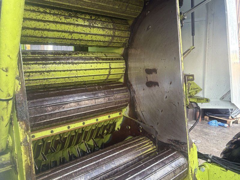 Claas Rollant 255 RC Uniwr