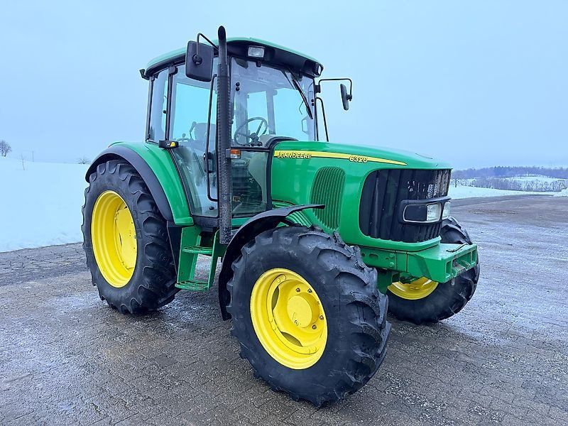 John Deere 6320