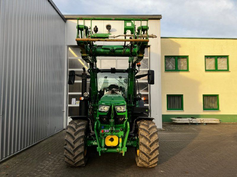 John Deere 6R 130
