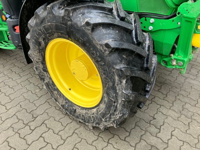John Deere 6R 130