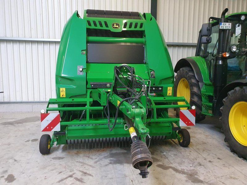John Deere V451G