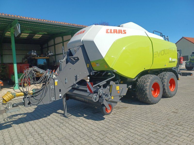 Claas Quadrant 5300 FC Evolution